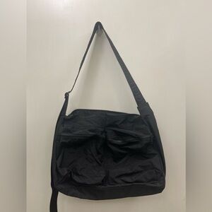 BAGGU Large Cargo Crossbody Bag in Black